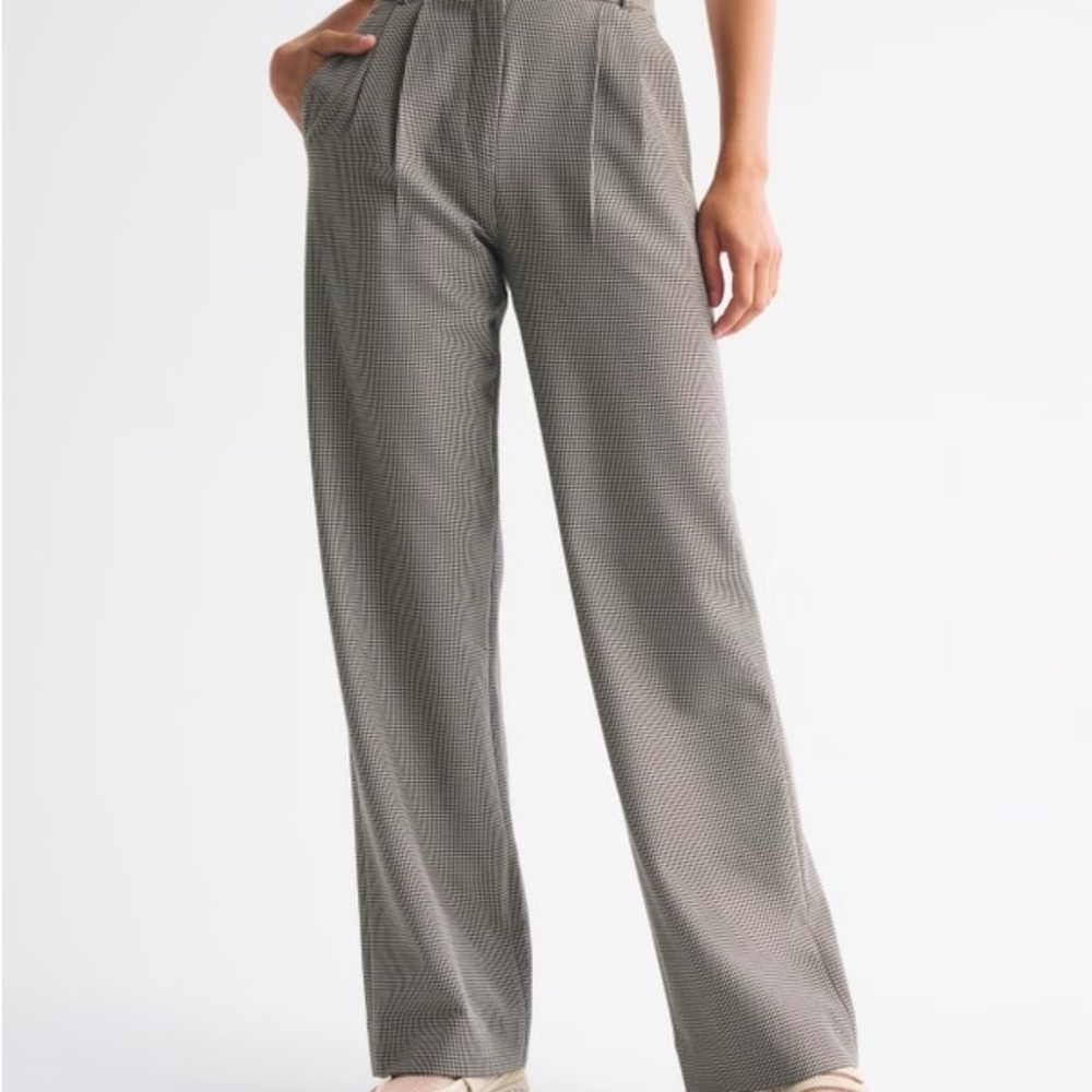 Abercrombie & Fitch Gray Women's Trousers